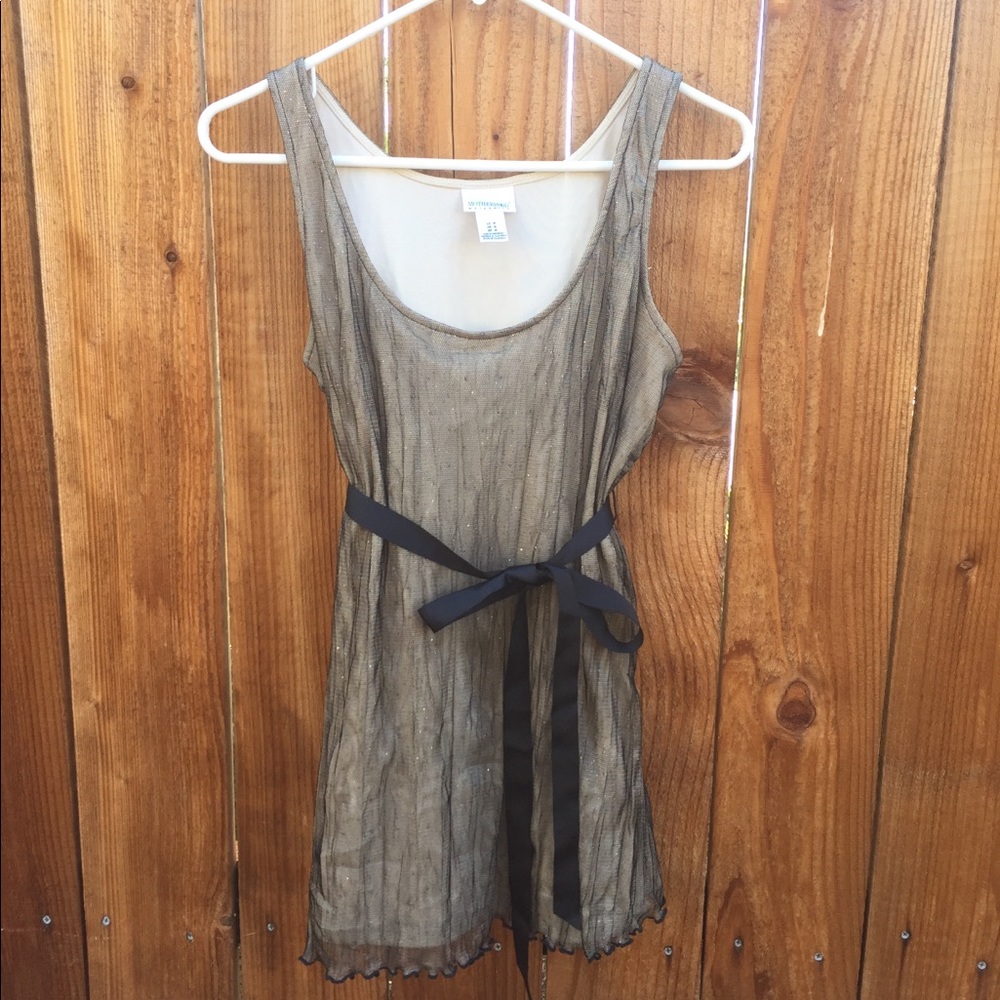 Motherhood Maternity black and gold top. EUC